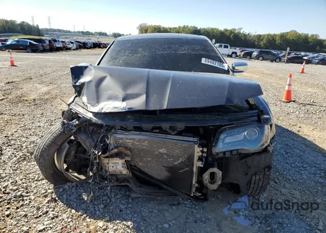 2019 Chrysler 300 Limited z USA, uszkodzony, nr VIN 2C3CCAKG3KH560327